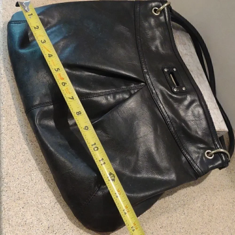 Vintage Relic Black Leather Purse